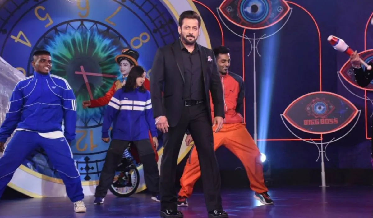 Salman Khan Bigg Boss 16: सलमान खान ने किया बिग बॉस 16 का धमाकेदार आगाज़, शो में ये कंटेस्टेंट दिखाएंगे अपना जलवा, देखें लिस्ट Salman Khan Bigg Boss 16- India TV Hindi