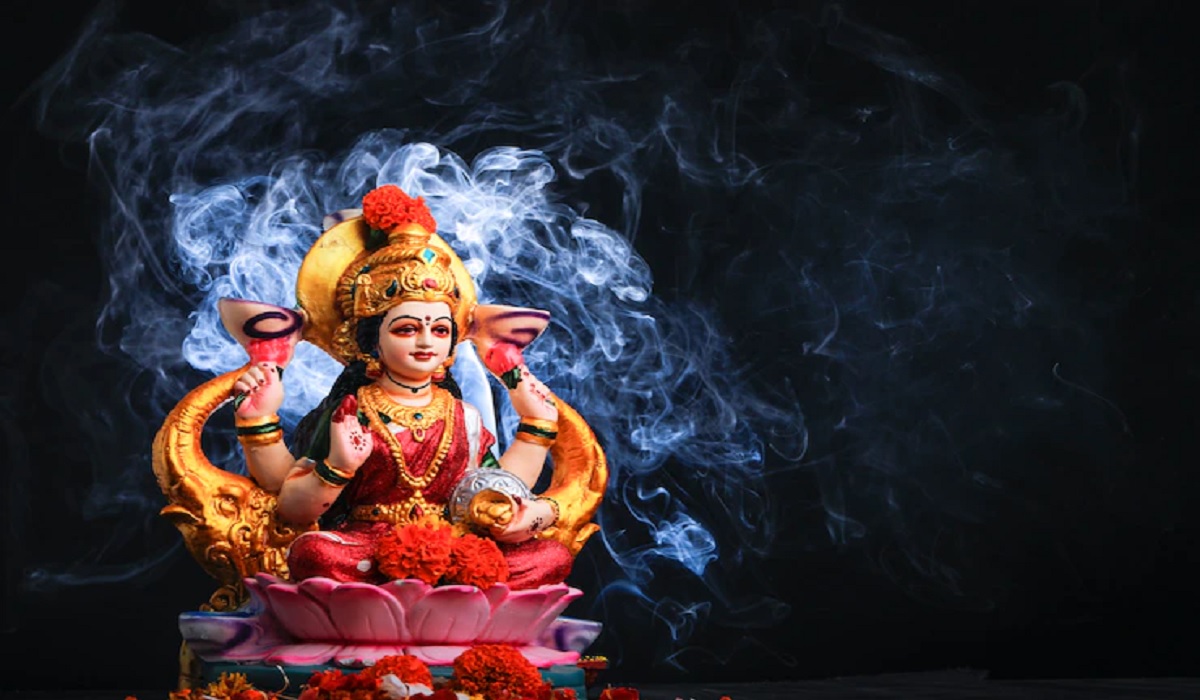 दिवाली की पूजा इस शुभ मुहूर्त में करें धन की देवी मां लक्ष्मी की बनी रहेगी कृपा दृष्टि Diwali 8548