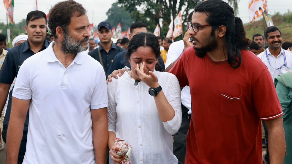 ‘भारत जोड़ो’ यात्रा में शामिल हुई लड़की, फूट-फूटकर लगी रोने, राहुल गांधी ने बताई ये वजह