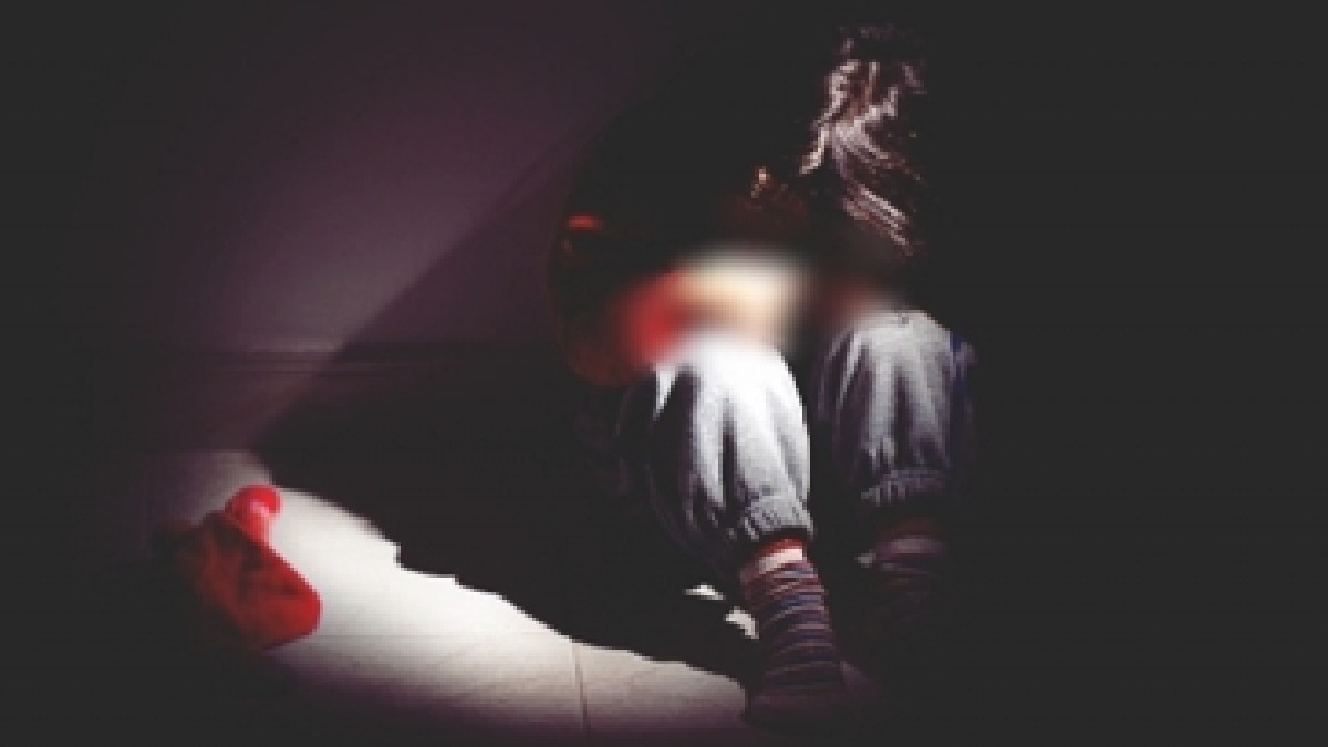 Rape Video Jabardasti Sex Kiya Nabalik Ladki Ke Sath - à¤¨à¤¾à¤¬à¤¾à¤²à¤¿à¤— à¤²à¤¡à¤¼à¤•à¥‡ à¤¨à¥‡ à¤®à¥‹à¤¬à¤¾à¤‡à¤² à¤ªà¤° à¤…à¤¶à¥à¤²à¥€à¤² à¤µà¥€à¤¡à¤¿à¤¯à¥‹ à¤¦à¥‡à¤–à¤•à¤° à¤¸à¤¾à¤¤ à¤¸à¤¾à¤² à¤•à¥€ à¤¬à¤šà¥à¤šà¥€ à¤•à¥‡ à¤¸à¤¾à¤¥ à¤•à¤¿à¤¯à¤¾  à¤¦à¥à¤·à¥à¤•à¤°à¥à¤®à¥¤ Minor boy raped seven year o