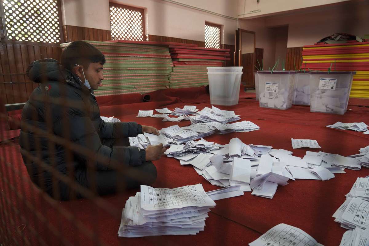नेपाल चुनाव में जानें अब तक कौन पार्टी चल रही आगे, क्या किसी एक को मिल पाएगा बहुमत?