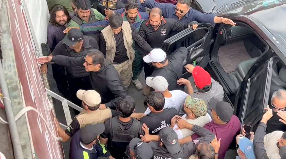 Pakistan Punjab Assembly dissolved now PM Shehbaz Sharifs son Hamza will become caretaker CMपंजाब की विधानसभा हो गई भंग, अब यह पाकिस्तानी नेता बनेगा कार्यवाहक मुख्यमंत्री