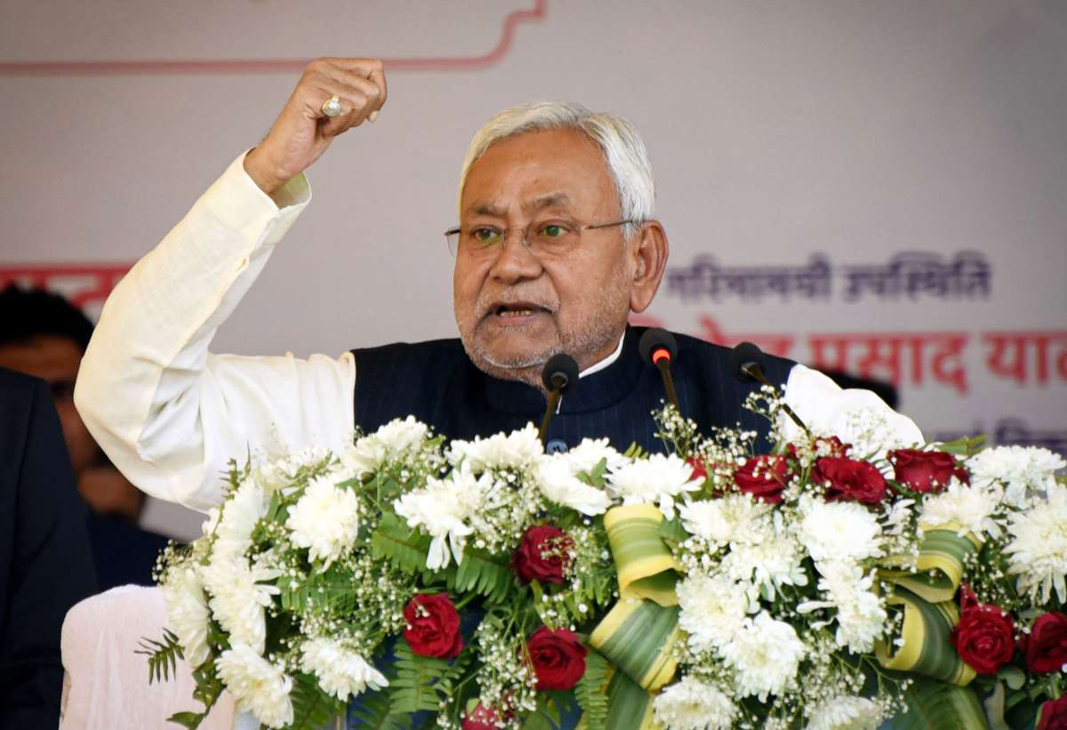 शराब पियोगे तो मरोगे, हमारी कोई सहानुभूति नहीं, मुआवजा नहीं देंगे-नीतीश कुमार शराब पियोगे तो मरोगे, हमारी कोई सहानुभूति नहीं, मुआवजा नहीं देंगे-नीतीश कुमार