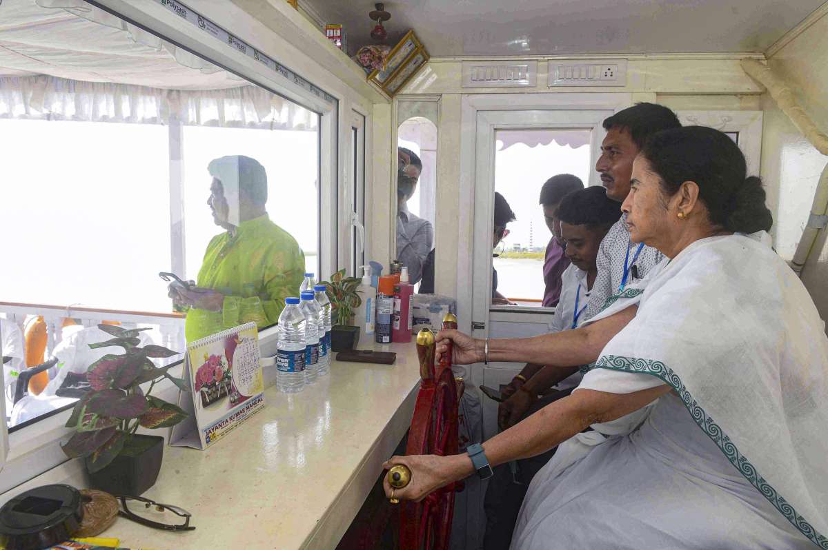 गिरने वाली है पश्चिम बंगाल में ममता की सरकार!…भाजपा नेता का सनसनीखेज दावा