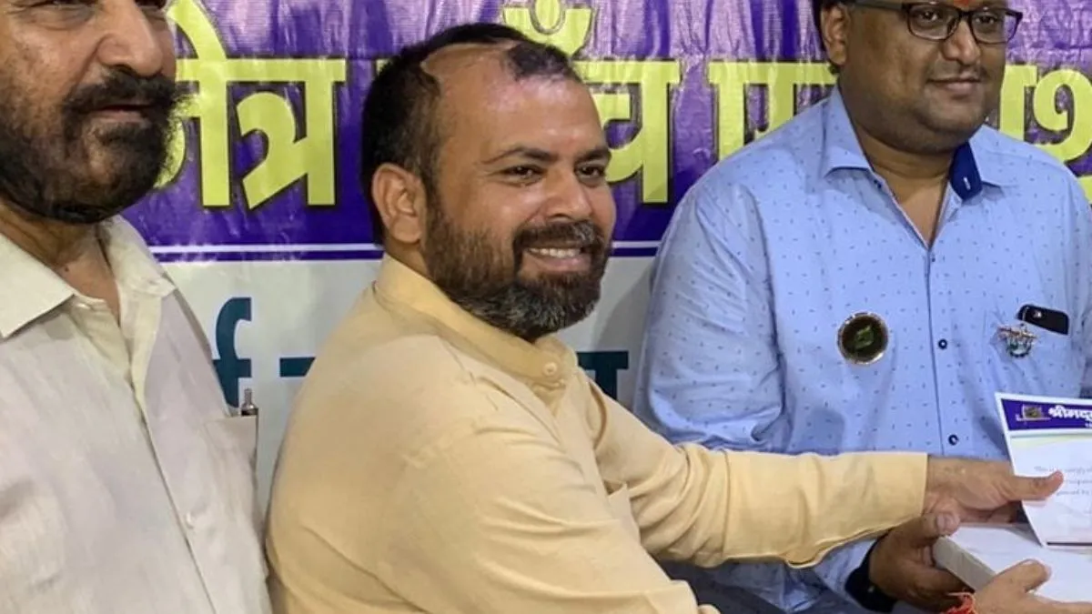 Cash For Ticket Row: ACB के सामने पेश हुए AAP विधायक अखिलेश पति त्रिपाठी Cash for ticket, Cash for MCD ticket, AAP MLA Akhilesh Pati Tripathi- India TV Hindi