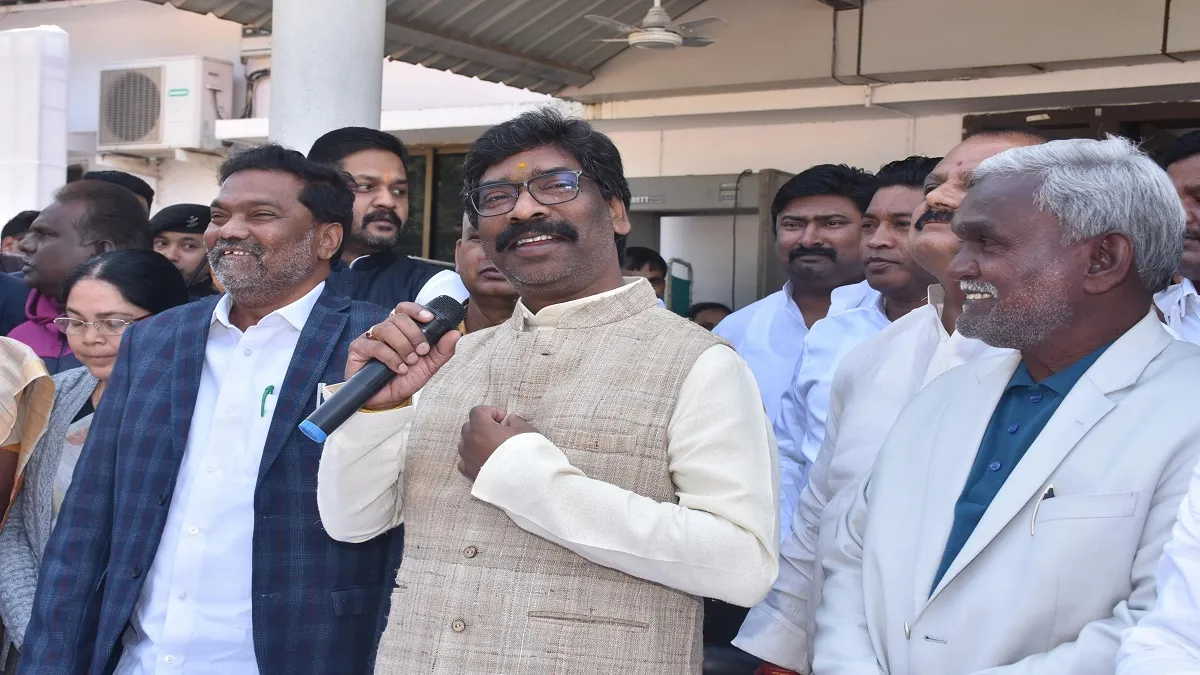 हेमंत सोरेन बोले- ED की कार्रवाई एकतरफा हुई तो विरोध होगा, BJP शासित राज्य क्या दूध के धुले हैं? hemant soren- India TV Hindi