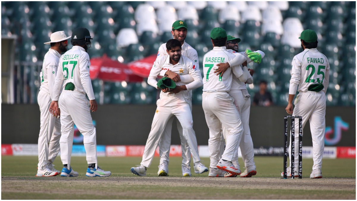 PAK vs ENG : पाकिस्तान में बहुत बड़ा संकट, रद हो सकता है इंग्लैंड टीम का दौरा