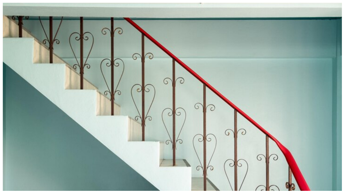 सीढ़ियों के दोनों ओर रेलिंग लगवाना क्यों जरूरी है? जानें | Railings on ...