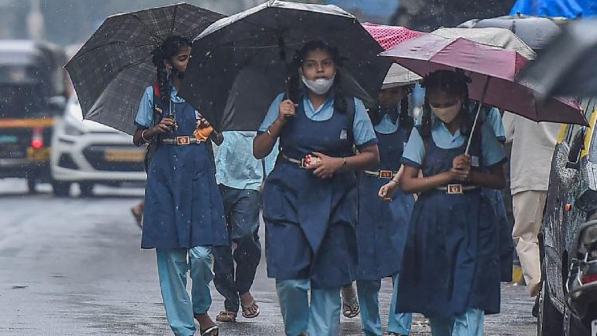 Heavy Rains In Tamil Nadu Forced To Close School Collages, Weather ...