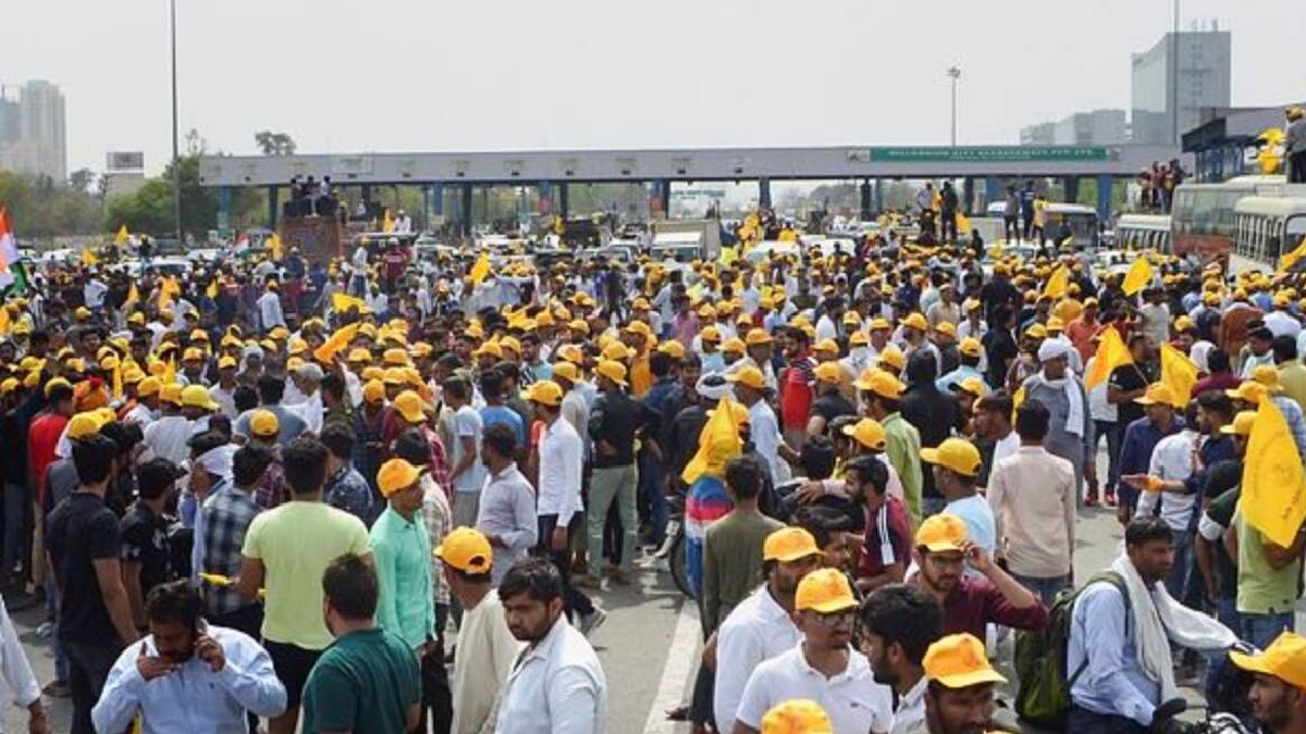 Ahir regiment protest Violent gurugram demanding a team in army police detained many people including singer Fazilpuria सेना में अहीर रेजीमेंट की मांग को लेकर प्रदर्शन हुआ हिंसक