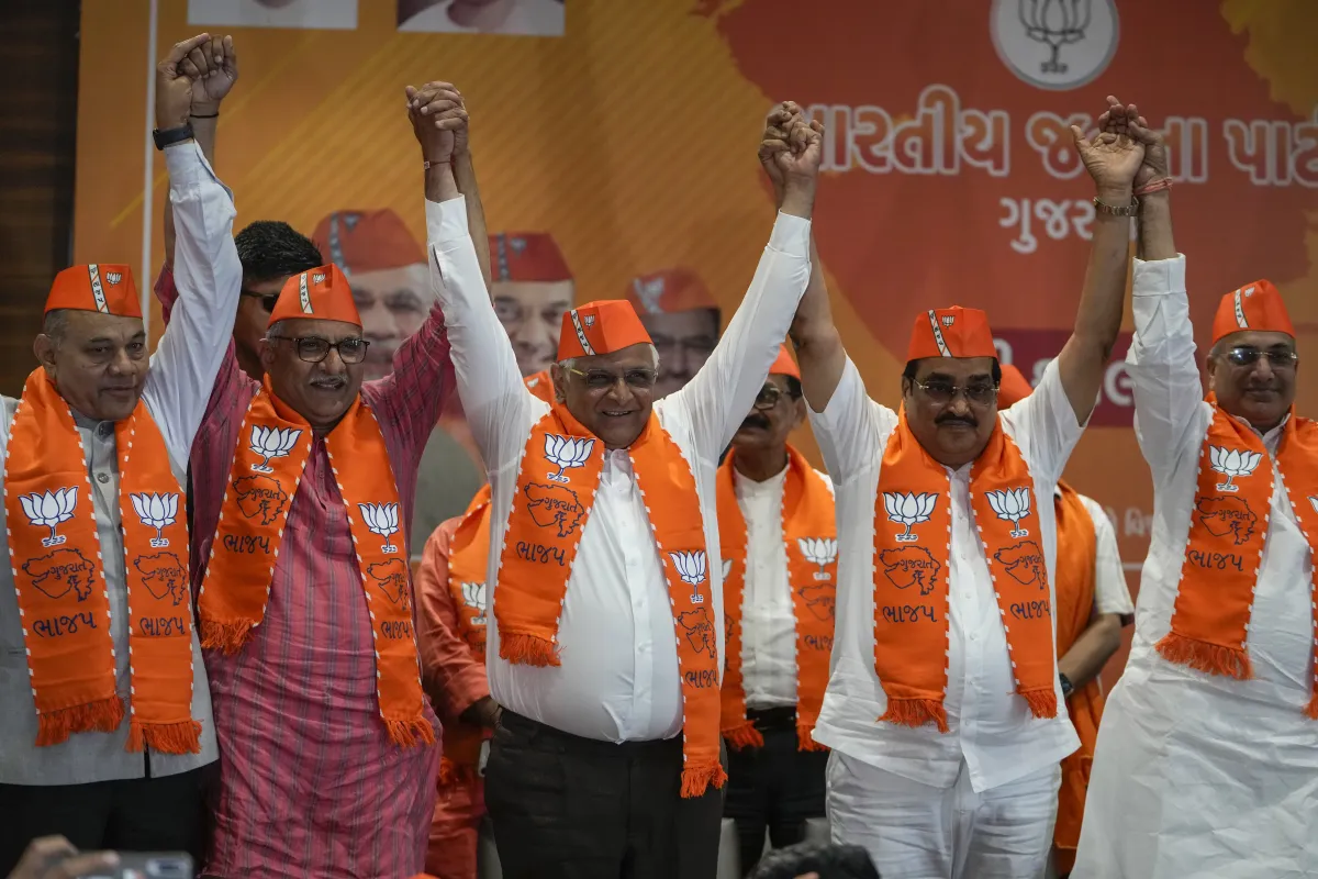 वे 6 फैक्टर जिनसे गुजरात में बीजेपी को मिली ऐतिहासिक जीत, पुराने रिकॉर्ड हुए ध्वस्त जीत के बाद खुशी जताते गुजरात बीजेपी के नेता- India TV Hindi