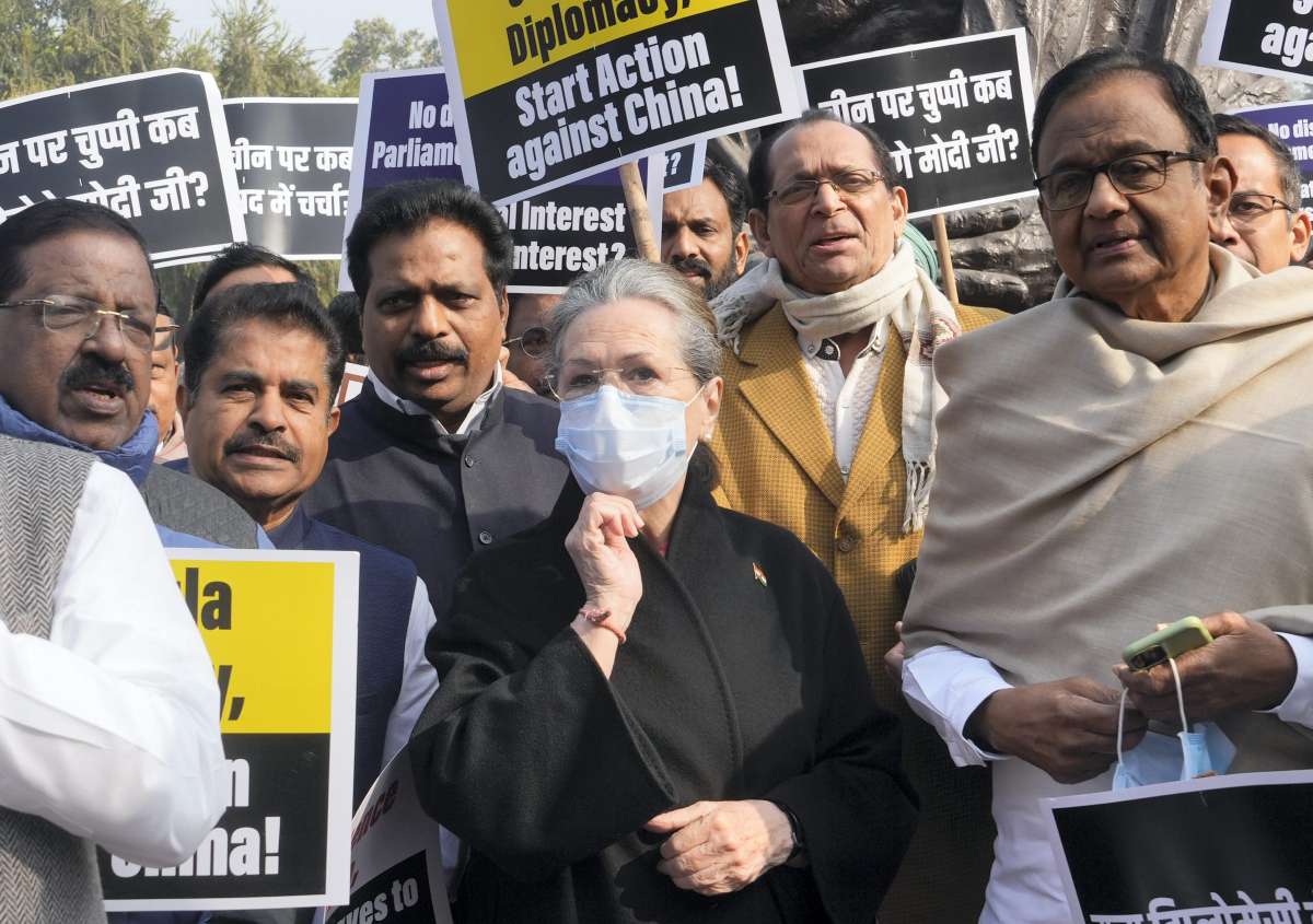 चीन को लेकर सोनिया गांधी ने सरकार पर साधा निशाना, कहा- ‘बहस की अनुमति नहीं देना लोकतंत्र का अपमान’