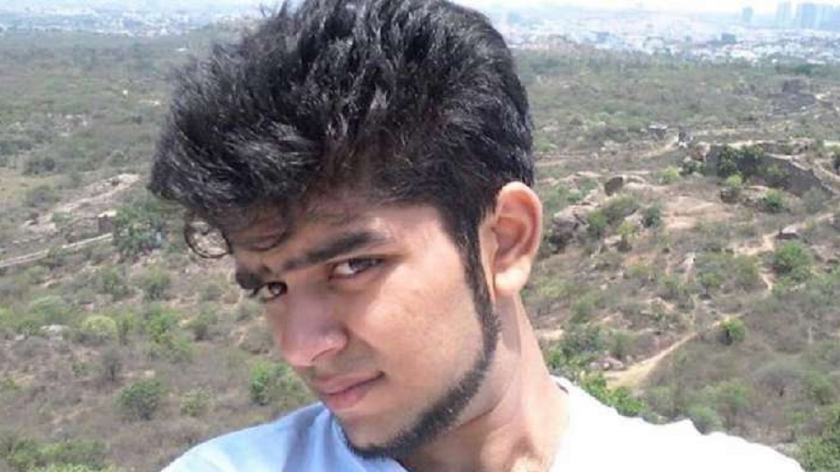 शातिर आफताब जेल में अकेले खेल रहा शतरंज, साथी कैदियों से नहीं करता है बात