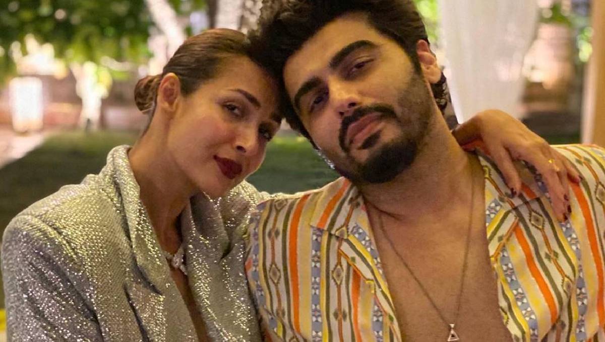 Malaika Arora and arjun kapoor is ready for marriage talk with Sister Amrita Arora for mother bracelet / मलाइका अरोड़ा हैं दूसरी शादी के लिए तैयार! ये वीडियो देखकर खुशी से उछल पड़ेंगे अर्जुन कपूर