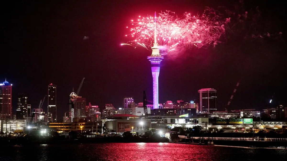 Happy New Year: साल 2023 का हुआ आगाज, दुनियाभर में मनाया जा रहा जश्न, सामने आईं तस्वीरें Happy New Year - India TV Hindi