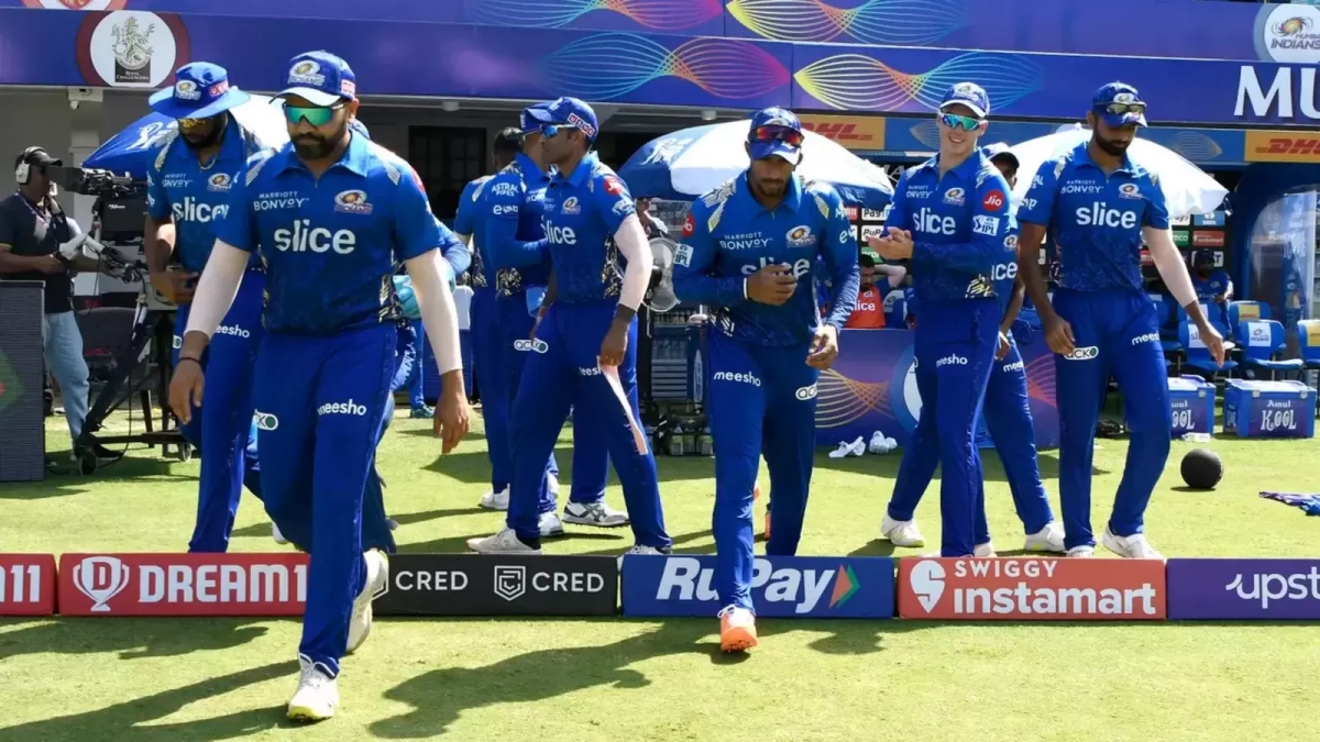 Mumbai Indians star allrounder Cameron Green injured and hospitalised before IPL 2023 | आईपीएल से पहले ही मुंबई इंडियंस को तगड़ा झटका! टीम का सबसे घातक ऑलराउंडर हो गया अस्पताल में भर्ती