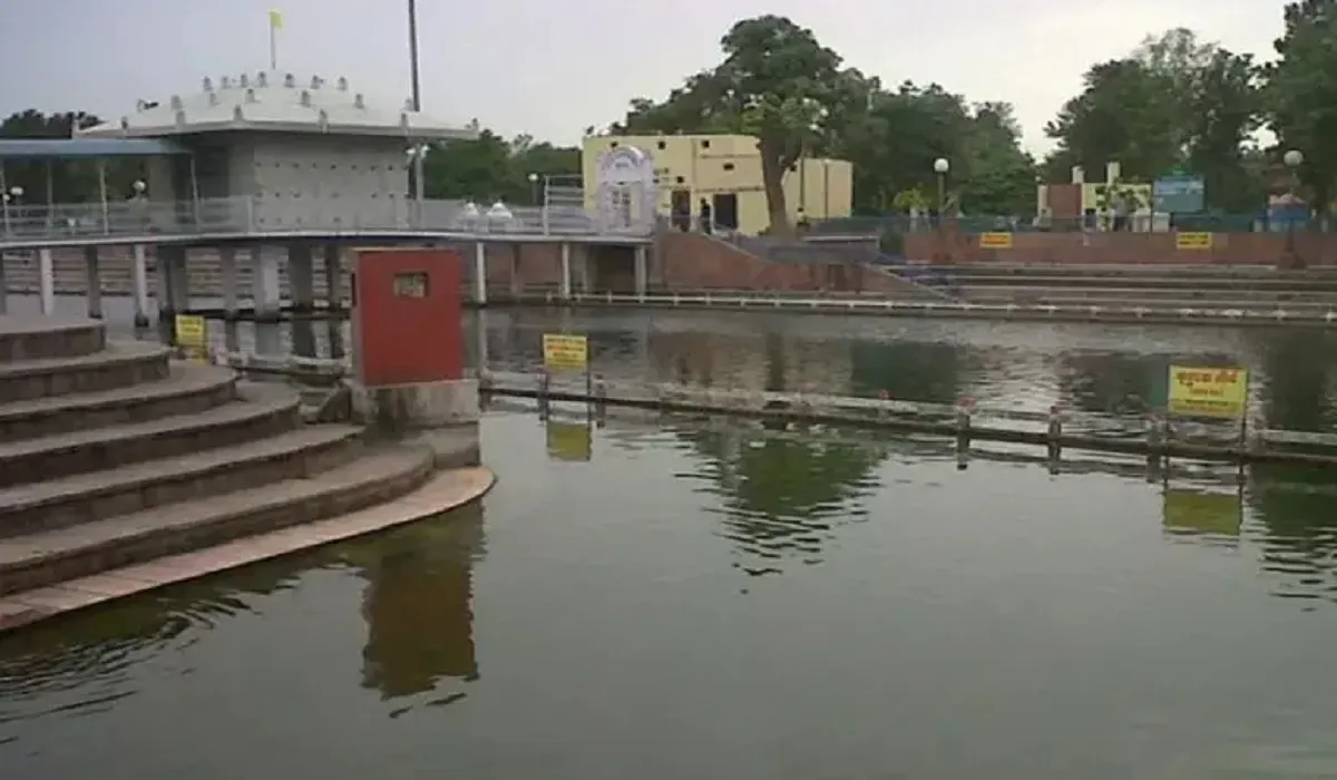 काशी के इस सरोवर में स्नान करने से पिशाच योनि से मिलती है मुक्ति, भटकती आत्माओं को भी मिलती है शांति Pishachyoni Kund- India TV Hindi
