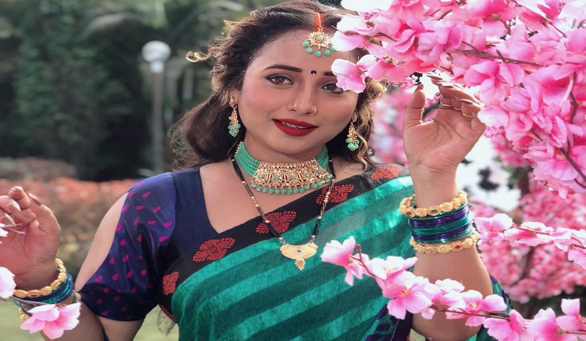 रानी चटर्जी ने पुरानी एक्ट्रेसेस की तरह दिखाई अदाएं/bhojpuri actress Rani Chatterjee as 40s heroine actress video viral