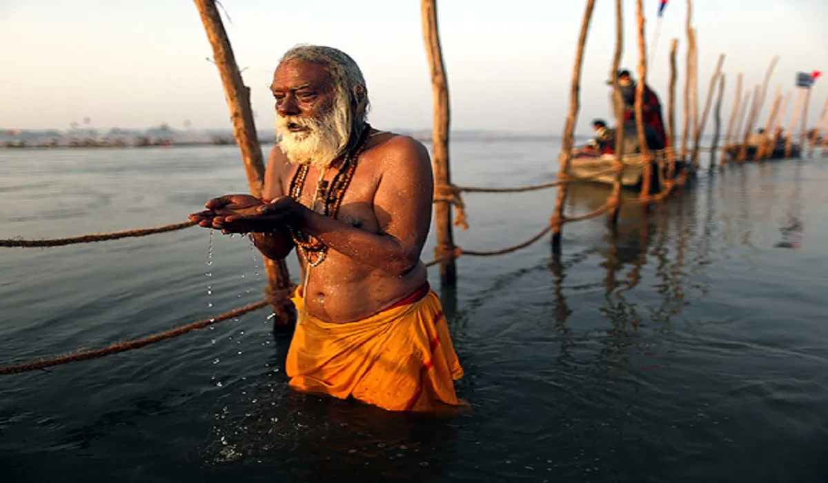 मार्गशीर्ष पूर्णिमा में स्नान-दान का है खास महत्व, इन उपायों को करने से कई परेशानियों से मिलेगी मुक्ति Purnima 2022 - India TV Hindi