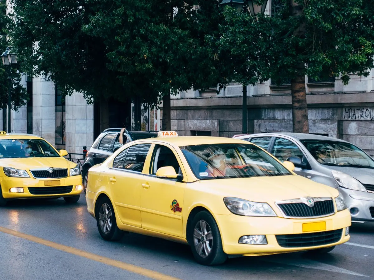 Uber की कैब्स में दिखेंगे सीट बेल्ड अलर्ट और स्मार्ट फीचर, दिसंबर के अंत तक हो सकते हैं रोलआउट Uber कैब- India TV Paisa