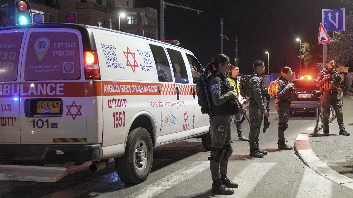 Attack again in Jerusalem 2 people injured police arrested attacker Israel Palestine येरूशलम में फिर हुआ हमला, 2 लोग घायल, पुलिस ने 13 वर्षीय हमलावर को किया गिरफ्तार