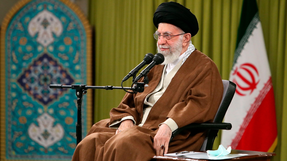 Iran furious over Ayatollah Khamenei cartoon in Charlie Hebdo summons French ambassador tehran warn चार्ली हेब्दो में अयातुल्ला खामेनेई का कार्टून देख भड़का ईरान, फ्रांस को परिणाम भुगतने की दी चेतावनी Iran furious over Ayatollah Khamenei cartoon in Charlie Hebdo summons French ambassador tehran warn चार्ली हेब्दो में अयातुल्ला खामेनेई का कार्टून देख भड़का ईरान, फ्रांस को परिणाम भुगतने की दी चेतावनी