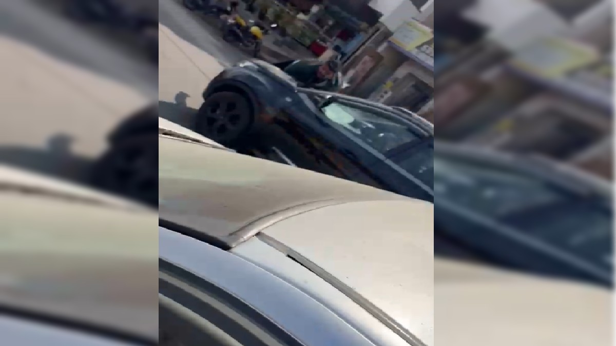 Bengaluru angry woman drove car for 1 kM hang youngster on bonnet after cars collides-बैंगलुरु: गुस्से में आई महिला, युवक को कार के बोनट पर 1 किमी. तक घसीटा, Video हुआ वायरल