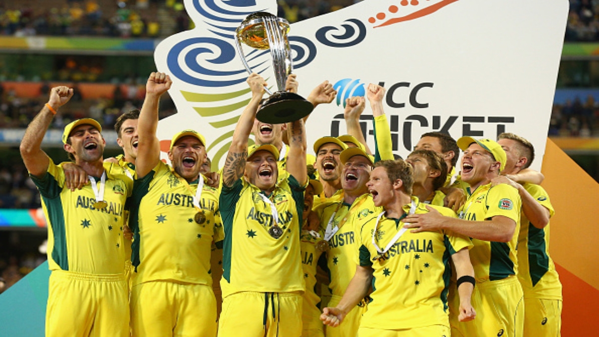 Australian world cup winning captain Michael Clarke slapped by girlfriend in cheating case video viral | वर्ल्ड कप जीतने वाले कप्तान को गर्लफ्रेंड ने सरेआम मारा चांटा, रिलेशनशिप में कर रहे थे चीट!