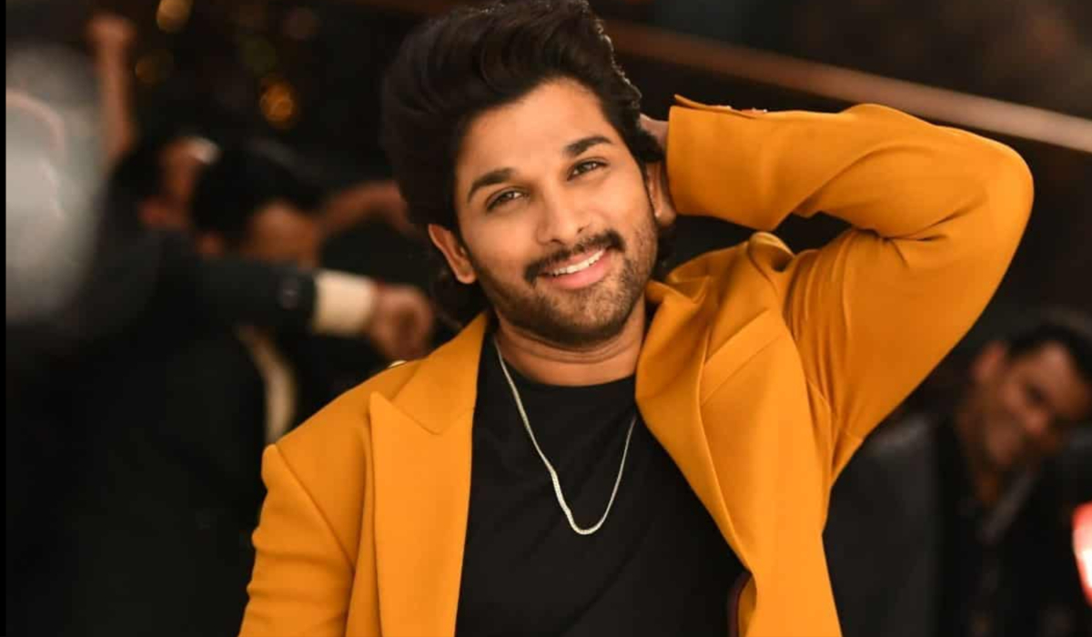 allu arjun theater owners plan to screen pushpa2 actor blockbuster movie pokiri desamuduru on his birthday fans get surprise अल्लू अर्जुन के जन्मदिन पर एक्टर के साथ फैंस को भी मिलेगा बड़ा सरप्राइज!