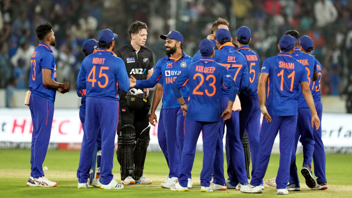 IND vs NZ Washington Sunder may get dropped from 2nd ODI against New Zealand Shahbaz Ahmed replace him | दूसरे वनडे में इस खिलाड़ी को बाहर करेंगे रोहित शर्मा, पिछले मैच का था सबसे फ्लॉप खिलाड़ी