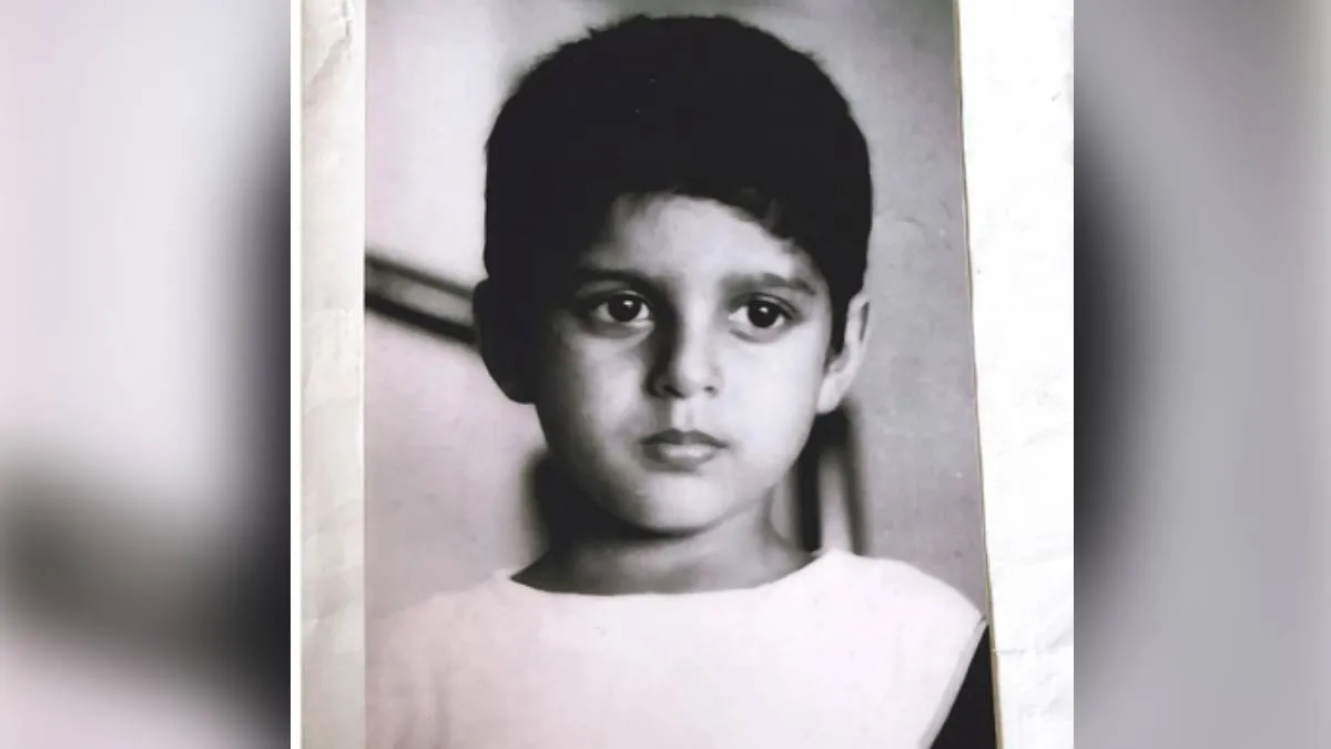 फिल्ममेकिंग और एक्टिंग से बॉलीवुड पर राज करता है ये क्यूट बच्चा, आप पहचान पाए? Farhan Akhtar- India TV Hindi