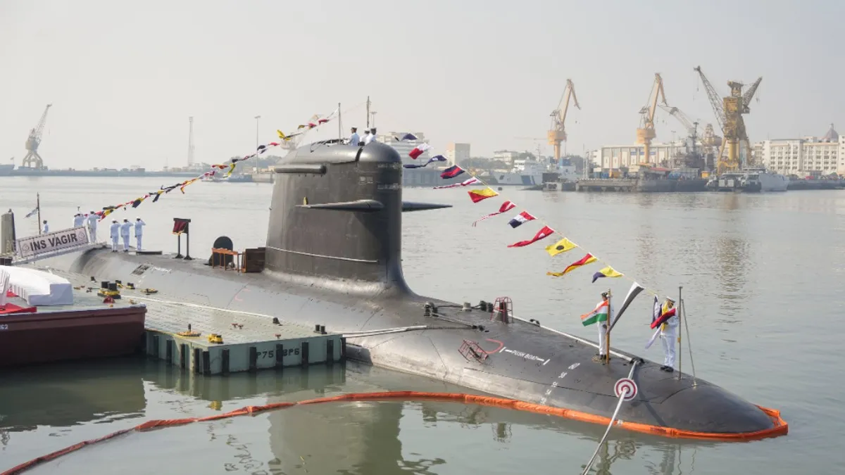 जिसे रडार भी ना पकड़ पाए, 50 दिनों तक पानी में रह जाए... INS वागीर को ऐसे ही नहीं कहते समुद्र का साइलेंट किलर कलावरी क्लास की पांचवी सबमरीन INS वागीर - India TV Hindi