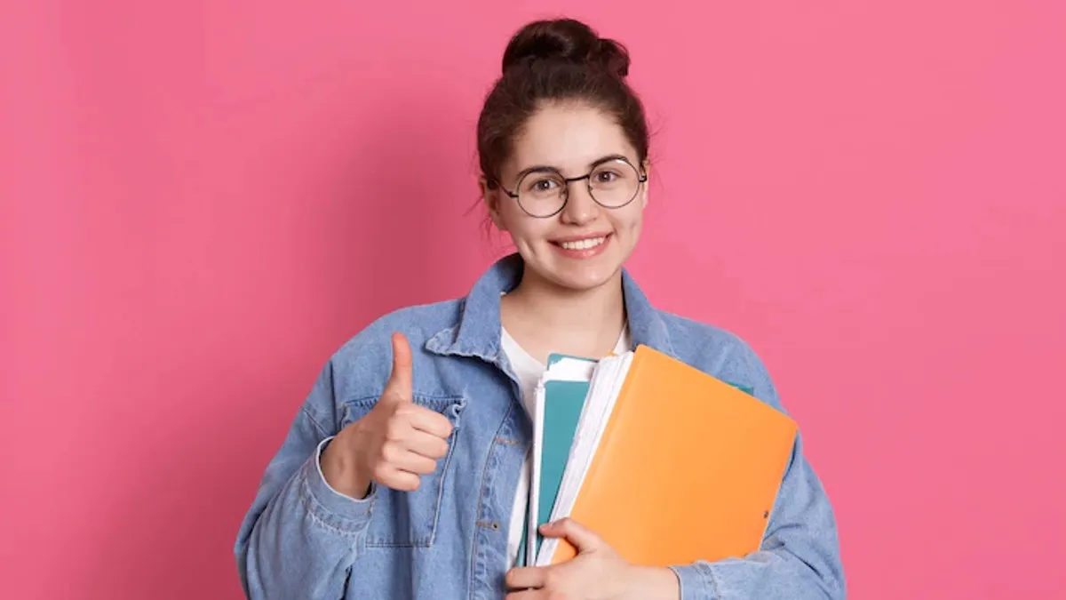 UP Board Exam Tips: बोर्ड एग्जाम से डर लग रहा? ऐसे करें तैयारी 90 परसेंट से ज्यादा करेंगे स्कोर यूपी बोर्ड एग्जाम टिप्स, UP Board Exam Tips- India TV Hindi