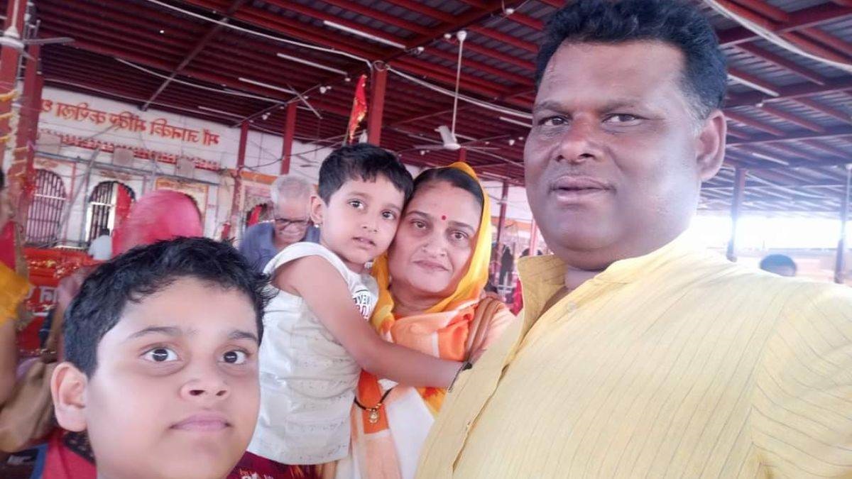 vidisha bjp leader consumed poison along with his wife and two children all four died । BJP नेता ने पत्नी और 2 बच्चों के साथ खाया जहर, चारों की मौत