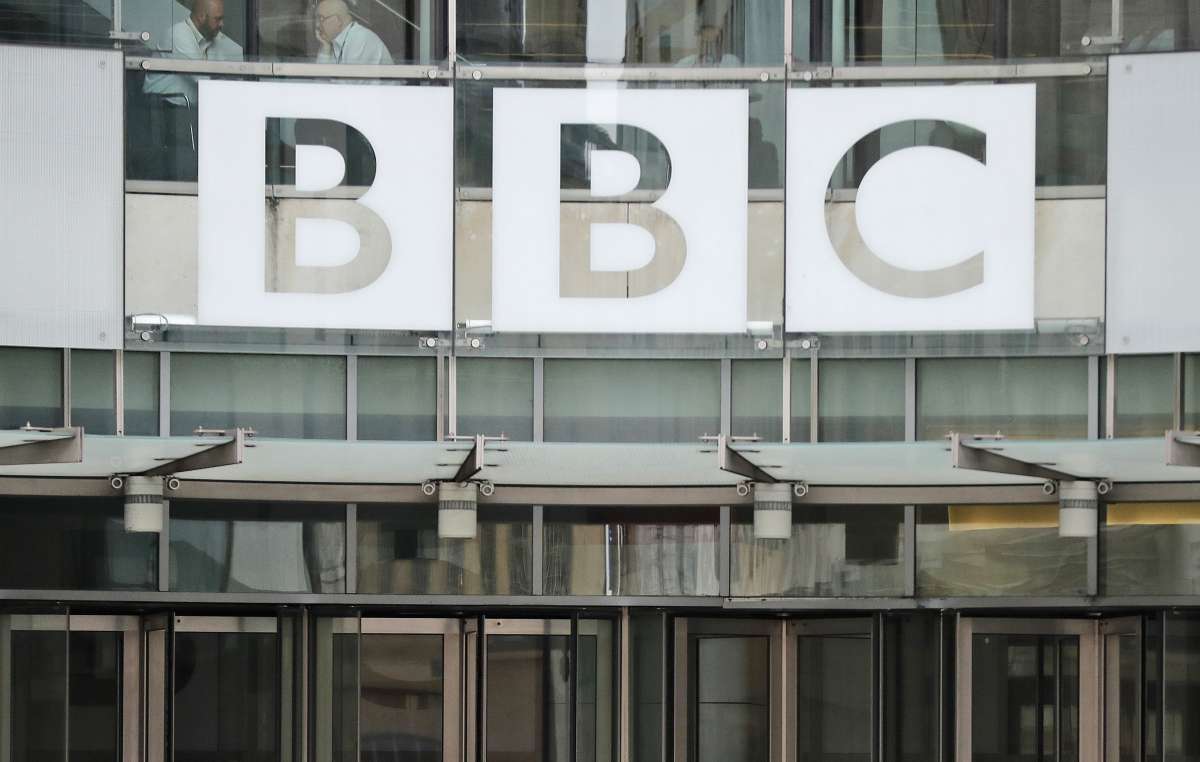 BBC Chief Had To Resign In The Case Of Former UK PM Boris Johnson , जिस ...