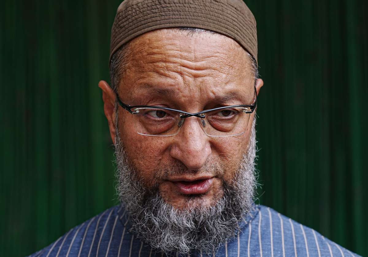 Owaisi raised questions on the encounter of Atiq’s son Asad, said- I am always against it