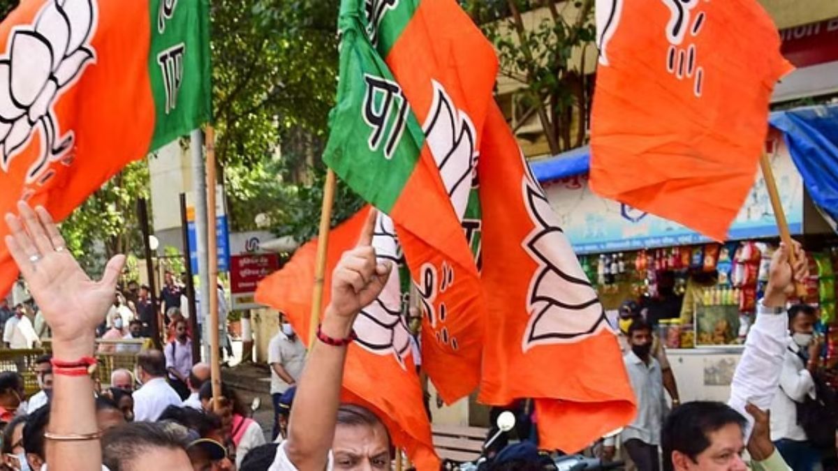ADR report Ramesh Jigajinagi assets of 71 MPs grew by 286 percent since 2009 | 10 साल में 42 गुना बढ़ गई BJP सांसद की संपत्ति, ADR की रिपोर्ट में हुआ चौंकाने वाला खुलासा