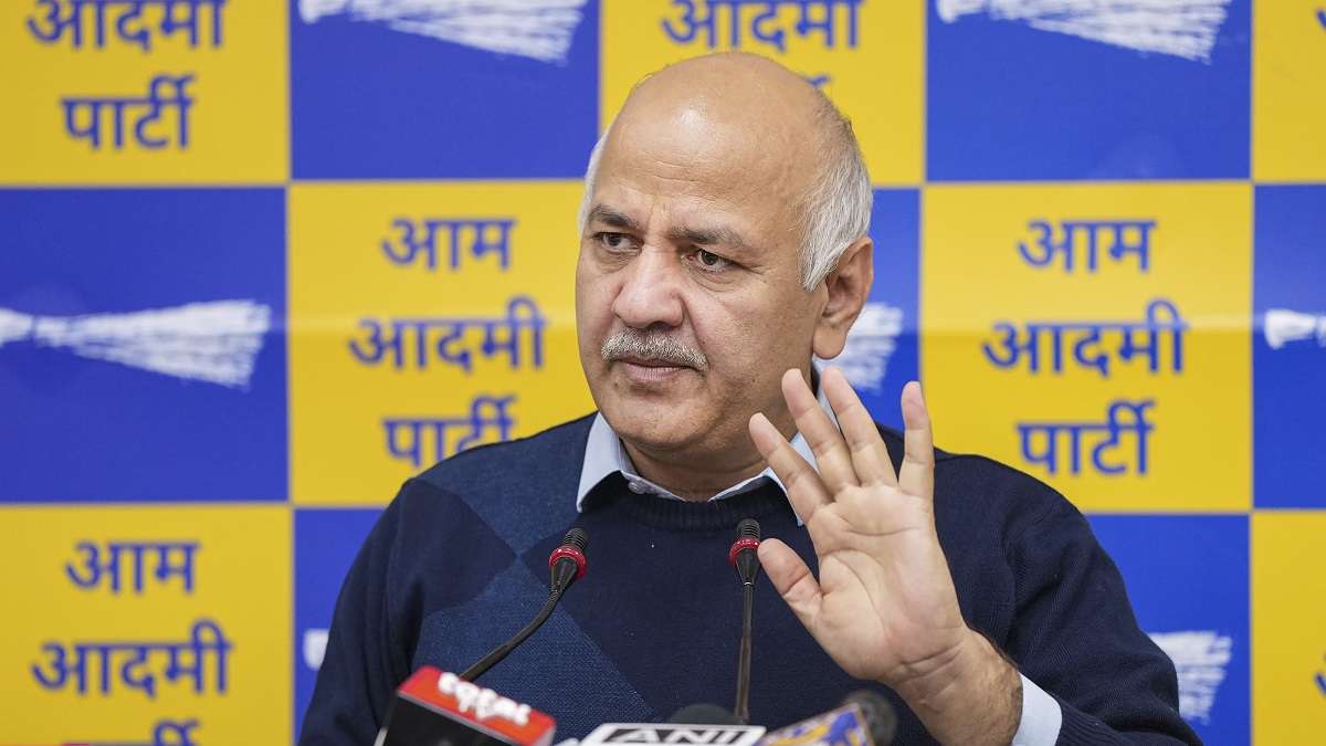 manish sisodia comment on LG VK Saxena principals appointment । दिल्ली में LG चाहिए या नहीं, इसकी स्टडी करवाओ; उपराज्यपाल पर भड़के सिसोदिया
