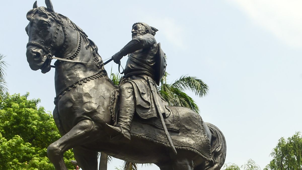 The stolen statue of Chhatrapati Shivaji came out of America junk warehouse । छत्रपति शिवाजी की चोरी हुई प्रतिमा अमेरिका के कबाड़ गोदाम से निकली, जानें वहां कैसे पहुंची?