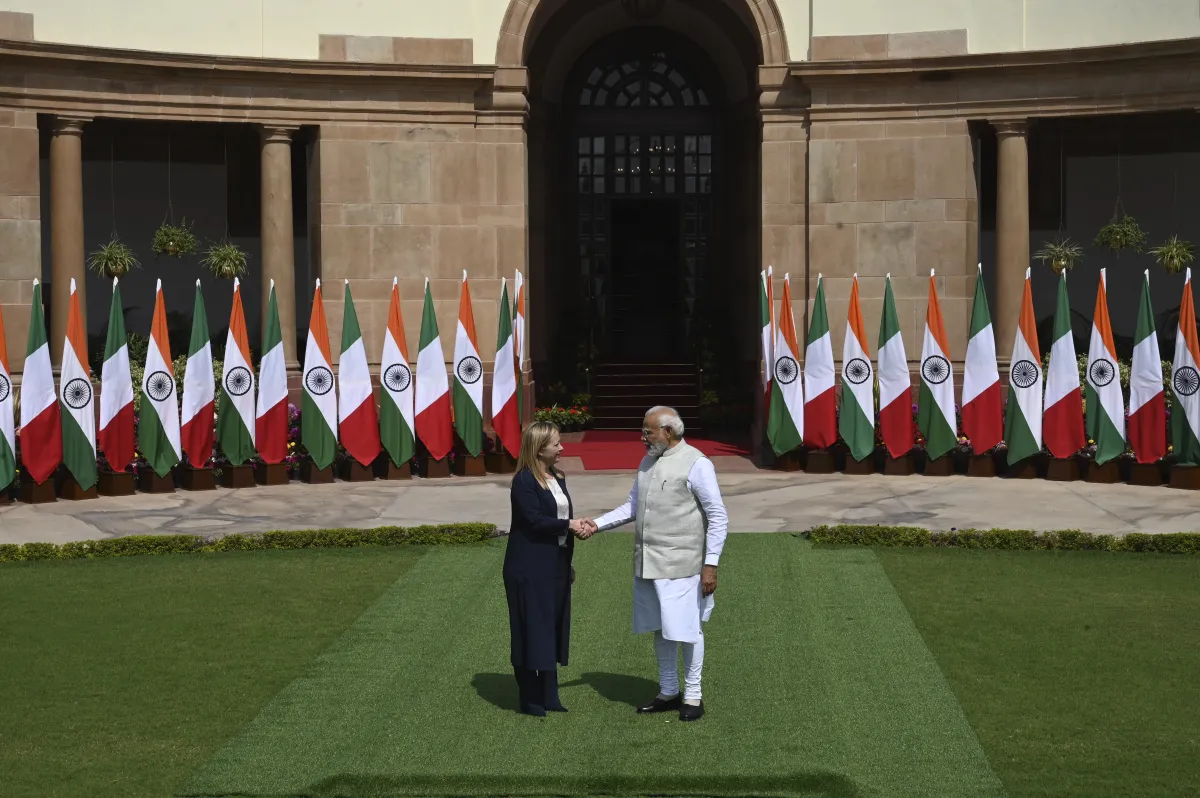 PM मोदी का बड़ा ऐलान, भारत और इटली के बीच स्थापित होगा "स्टार्ट अप ब्रिज"; आसमान से समुद्र तक होंगे साथ इटली की पीएम जार्जिया मेलोनी और पीएम मोदी- India TV Hindi