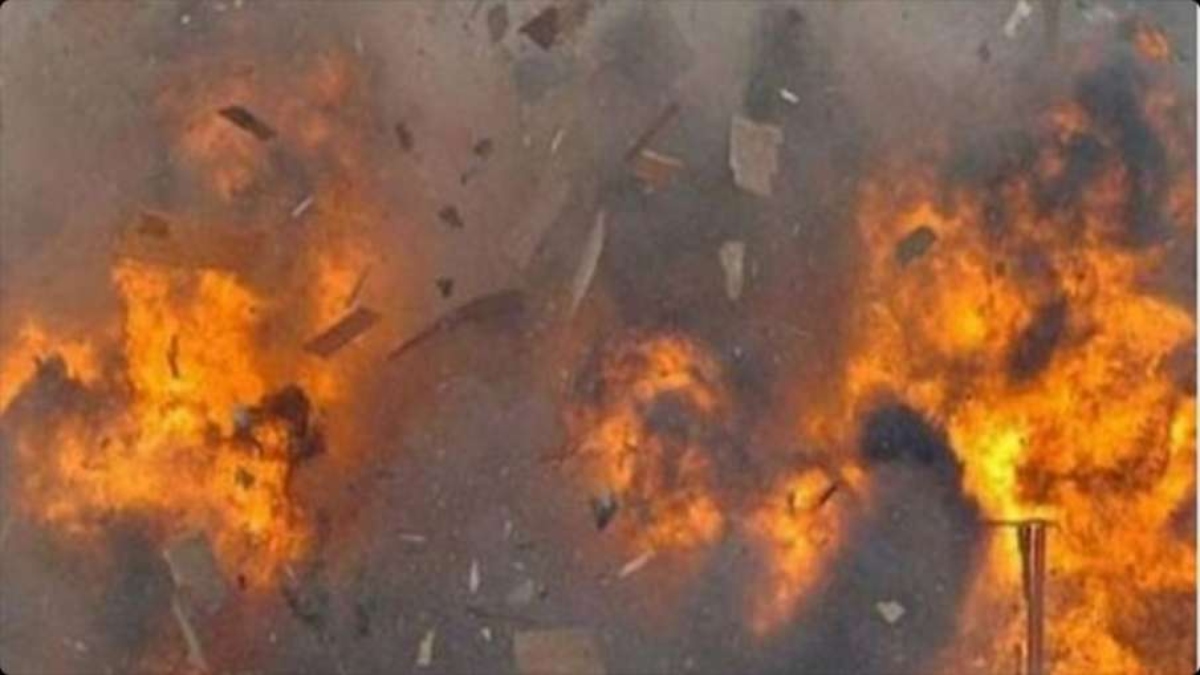 Bangladesh blast in a six storey building in Dhaka 15 people killed so many injured । बांग्लादेश: ढाका में छह मंजिला इमारत में भयंकर विस्फोट, 15 लोगों की मौत, 100 से ज्यादा घायल