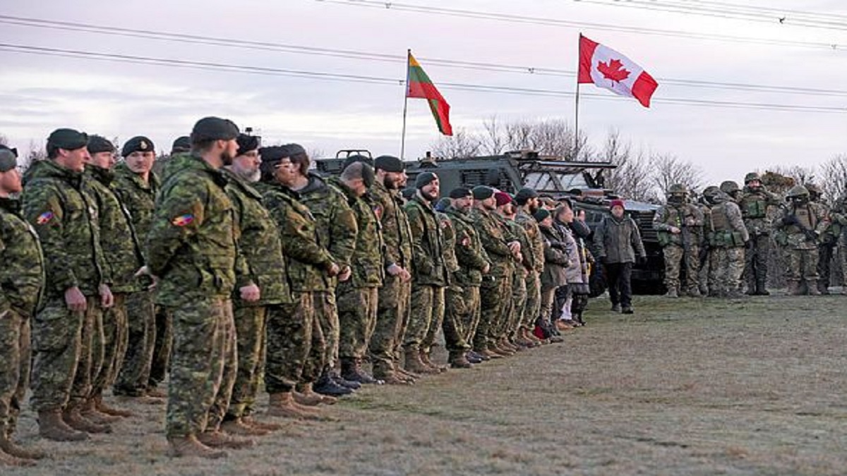 Fighters Of Ukraine Taking Training In Britain, Fighting War With ...