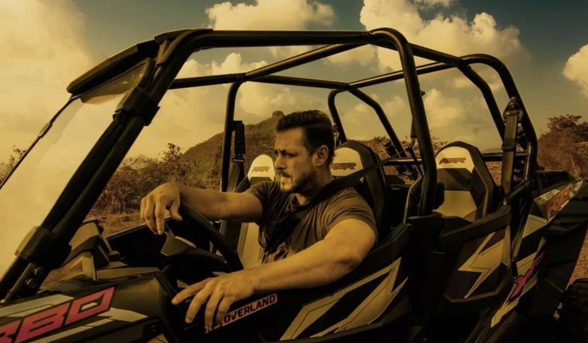 Tiger 3: सेट से लीक हुई सलमान खान की फोटो, एक्शन मोड में नजर आए भाईजान salman khan shoot with shahrukh khan shooting photo leaked from Tiger 3 seen in action mode see unse- India TV Hindi