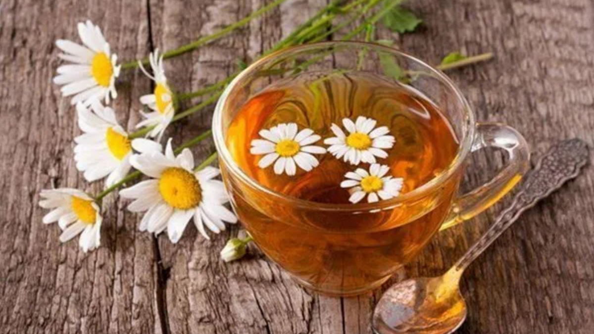 क्या चाय पीने से कोलेस्ट्रॉल बढ़ता है? जानें 3 हर्बल टी | Herbal tea for high cholesterol in hindi