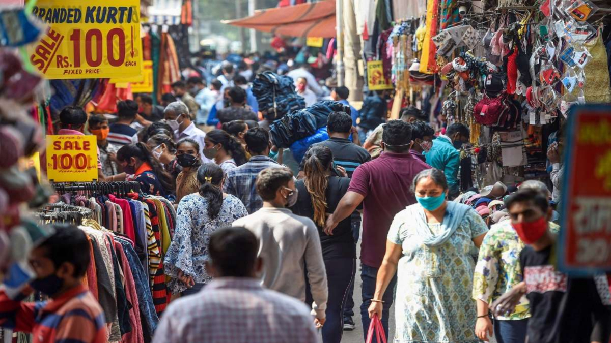 दिल्ली के सबसे सस्ते मार्केट, जहां घूमकर हर कोई महसूस करता है अमीर | Delhi  cheapest market in delhi in Hindi - India TV Hindi