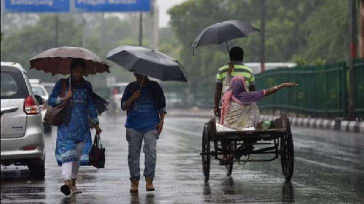 दिल्ली-NCR समेत इन जगहों पर अगले 2 घंटों में हो सकती है बारिश, IMD ने जारी किया बयान