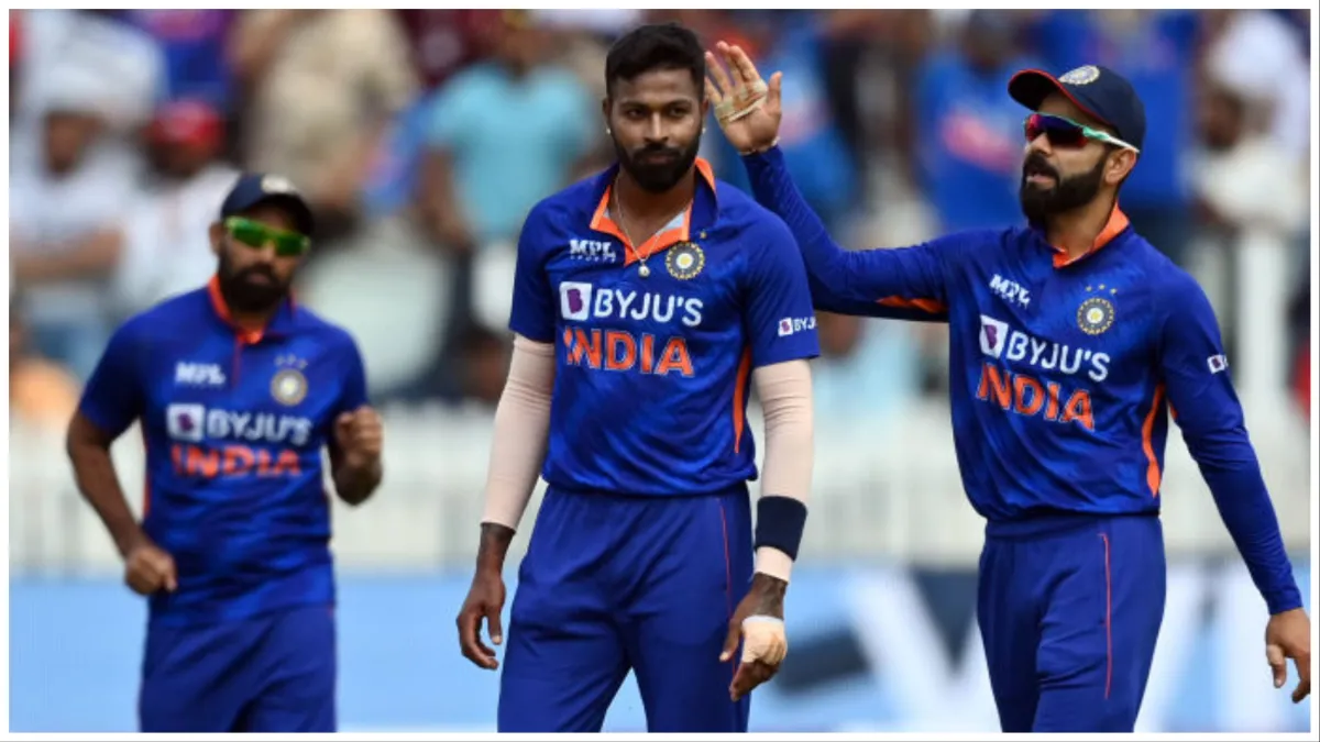 IND vs AUS : टीम इंडिया की प्लेइंग इलेवन पर फंसे हार्दिक पांड्या, जानिए किसे बैठना होगा बाहर! Hraidk Pandya and Virat Kohli - India TV Hindi