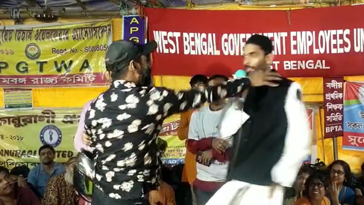 VIDEO: शख्स ने भरी सभा में विधायक नौशाद सिद्दीकी को थप्पड़ मारा, मचा हड़कंप