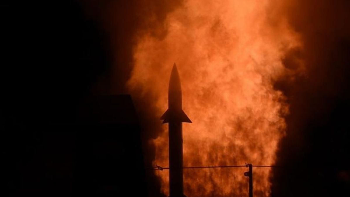 Indian Navy successfully tests MRSAM from INS Visakhapatnam This