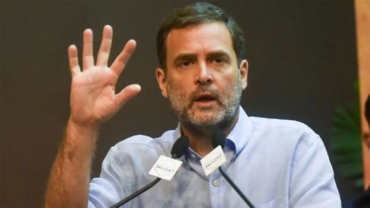 कर्नाटक में राहुल गांधी ने 'युवा निधि' का किया ऐलान-ग्रेजुएट्स को 3000 रुपये, डिप्लोमा होल्डर्स को देंगे 1500 rahul gandhi big statement- India TV Hindi